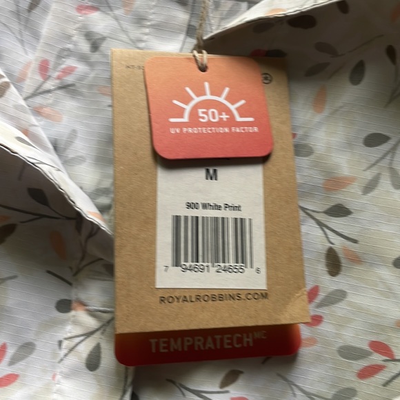 Royal Robbins NWT snap down UV protection 50+ size M Quick dry - Picture 2 of 9